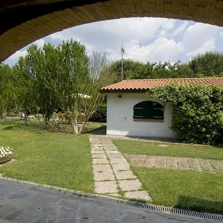 Podere Chiusa Grande Aparthotel Campiglia Marittima